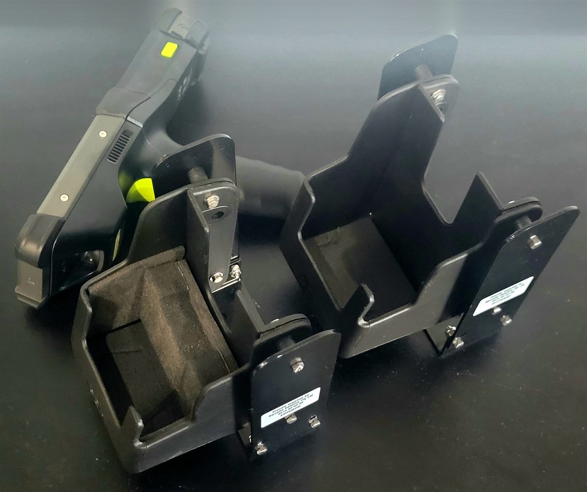 AM4956DW beside a V6177DW, which is the same bracket without the foam